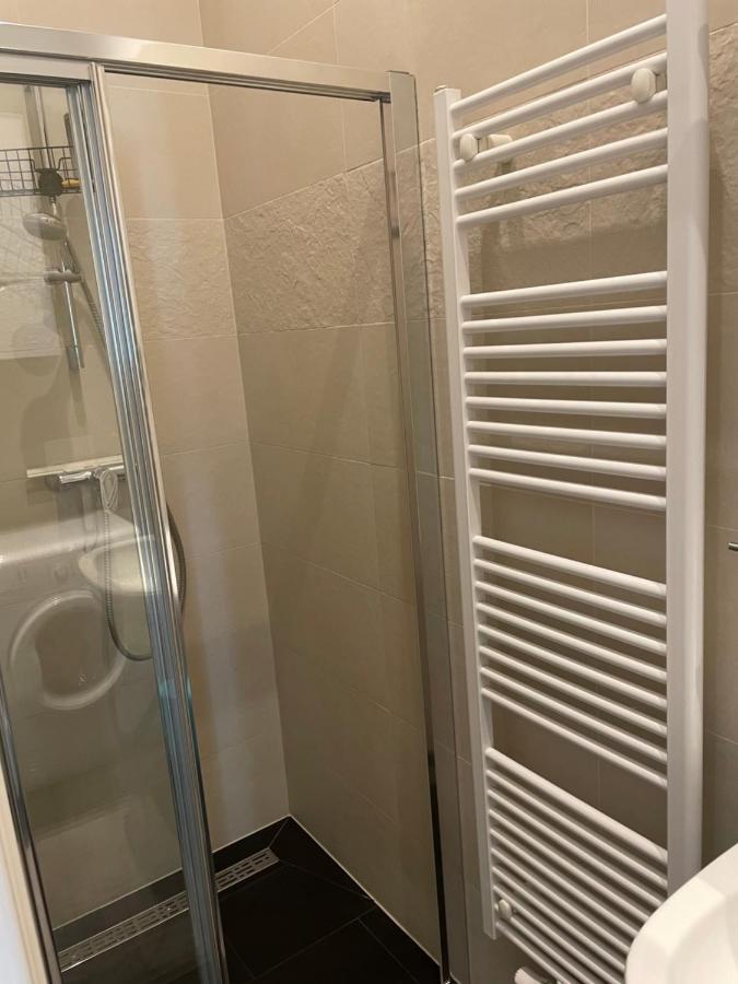 Cozy City Apartment Near City Center Вена Экстерьер фото